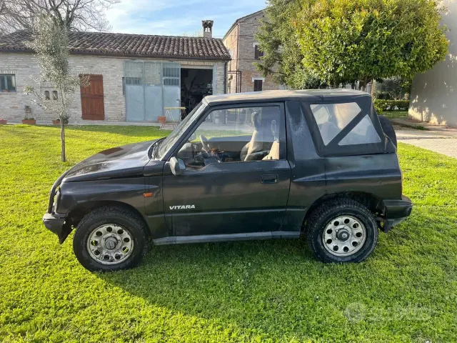 Suzuki Vitara/Sidekick