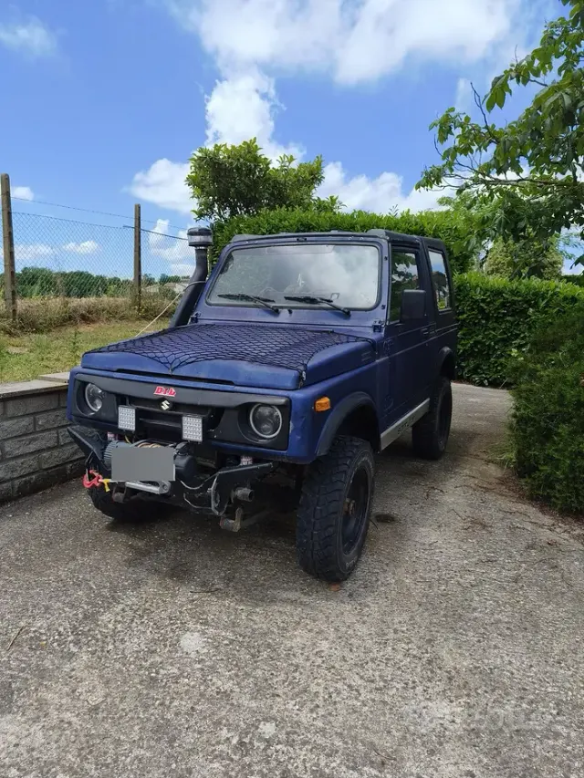 Suzuki Samurai