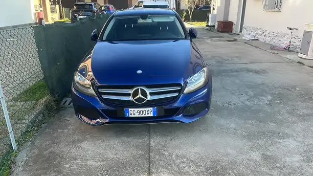 Mercedes-Benz C 220