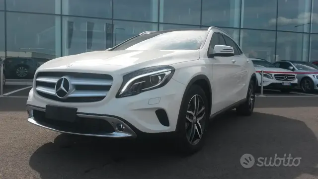 Mercedes-Benz GLA (X156)