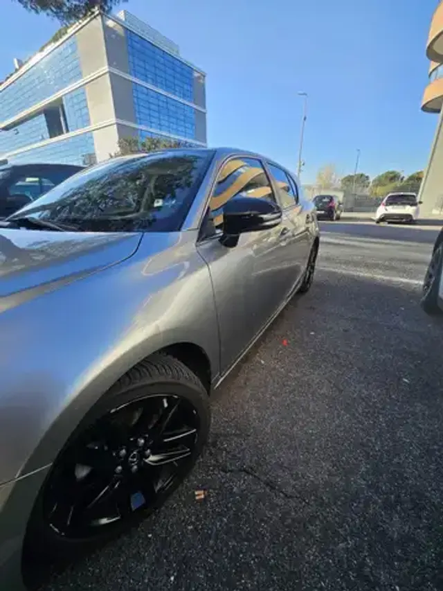 Lexus CT 200h