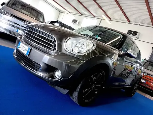 MINI One D Countryman