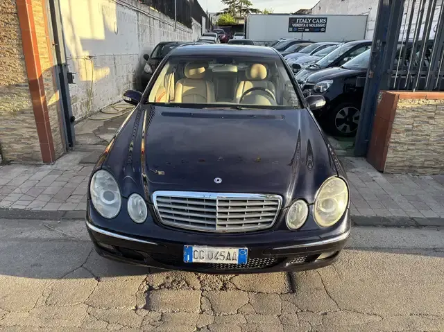 Mercedes-Benz E 220