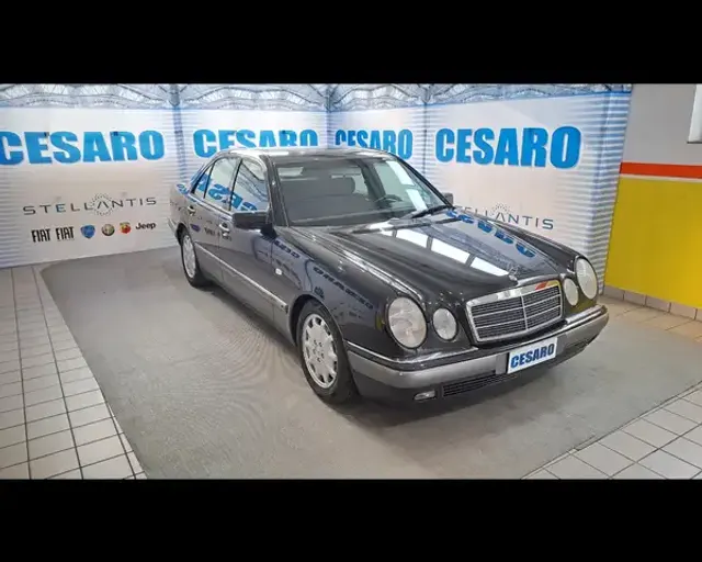 Mercedes-Benz E 200