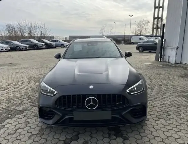 Mercedes-Benz C 63 AMG