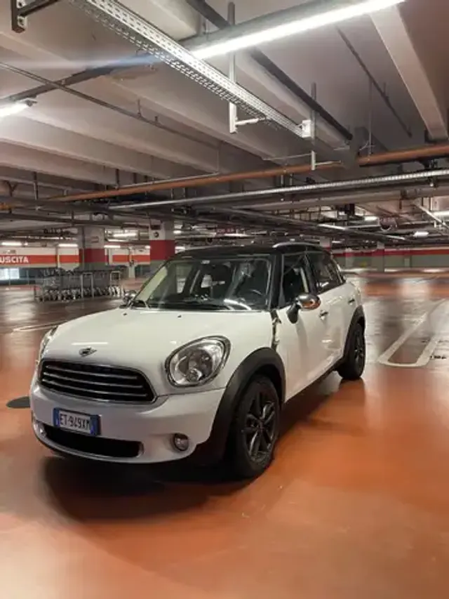 MINI Countryman D