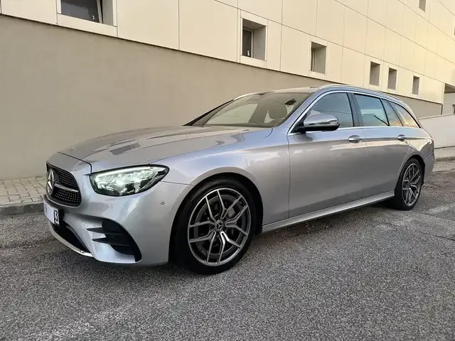 Mercedes-Benz E 220