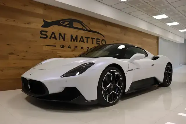 Maserati MC20
