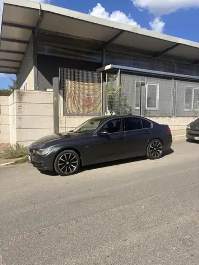 BMW 320