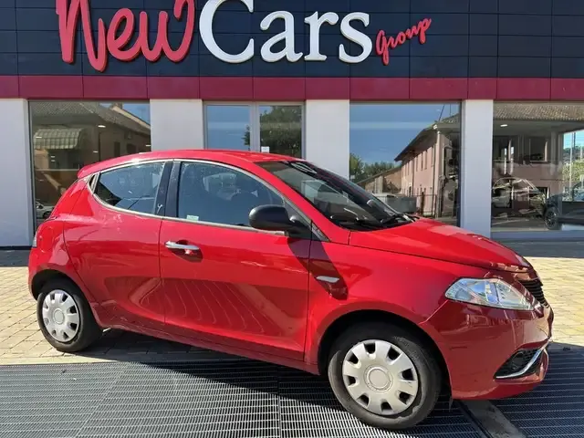 Lancia Ypsilon