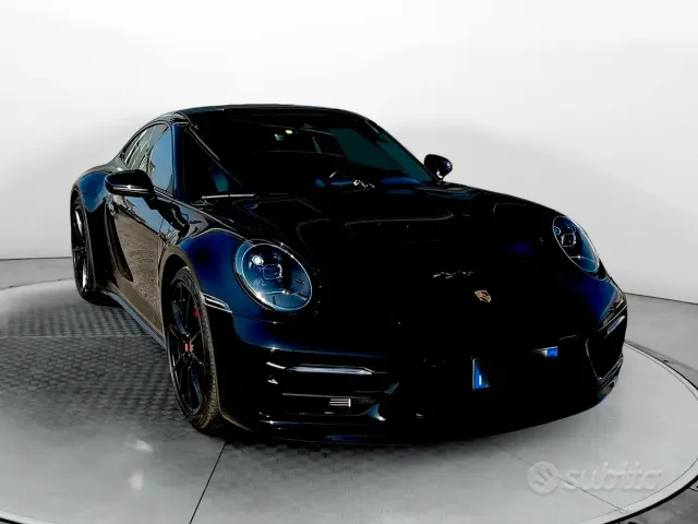 Porsche 911 (992)
