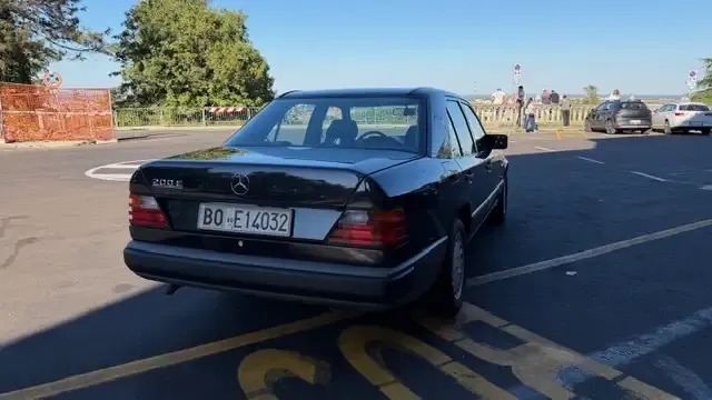Mercedes-Benz E 200