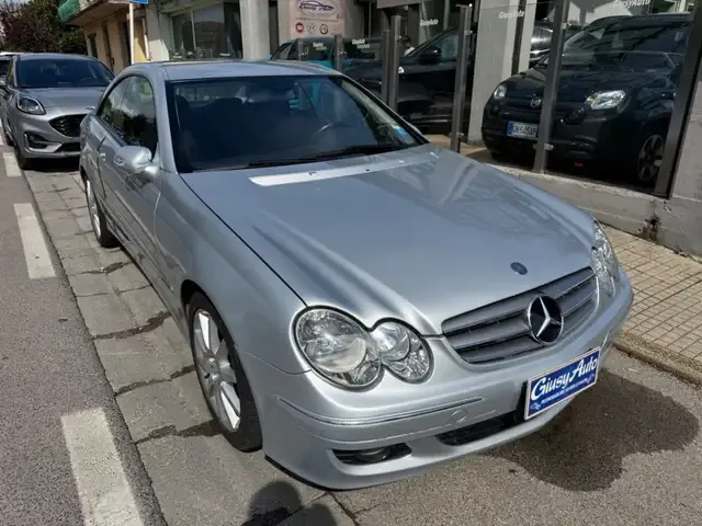 Mercedes-Benz CLK 220