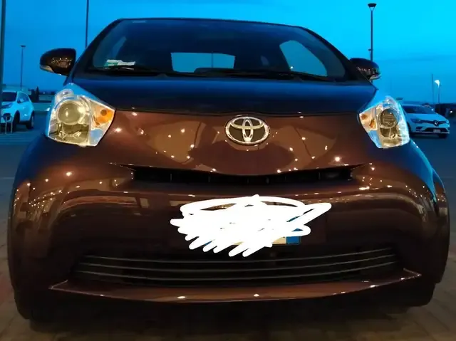 Toyota iQ