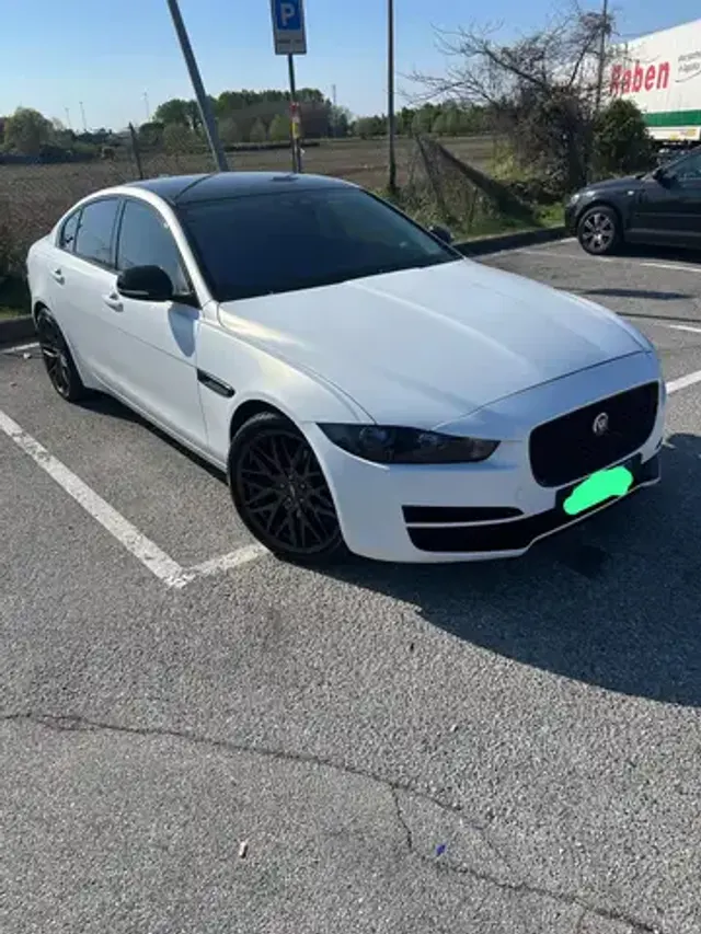 Jaguar XE