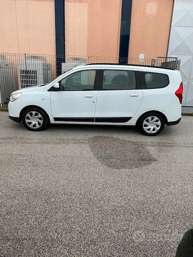 Dacia Lodgy