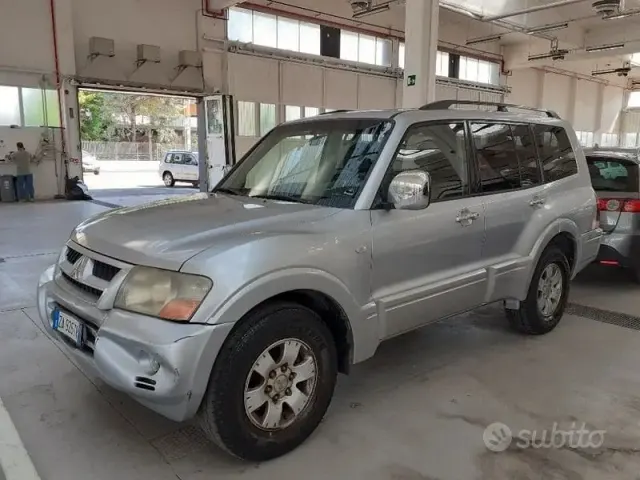 Mitsubishi Pajero (2000-2007)