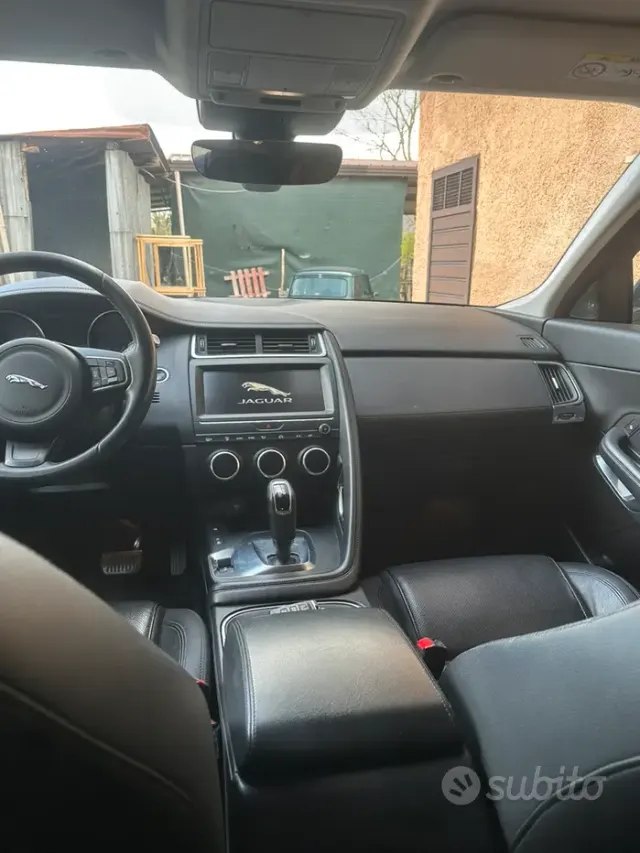 Jaguar E-Pace (X540)
