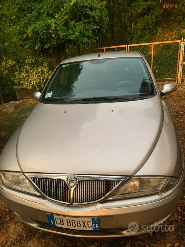 Lancia Y