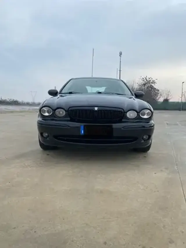 Jaguar X-Type