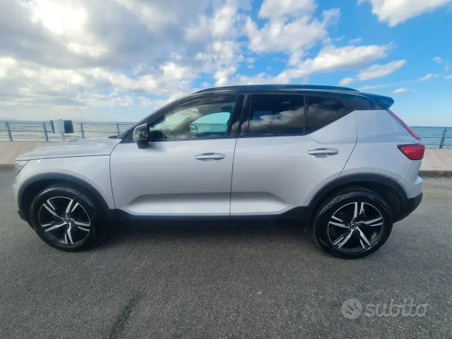 Volvo XC40 (2017-->)