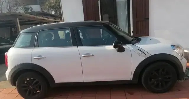 MINI Cooper D Countryman