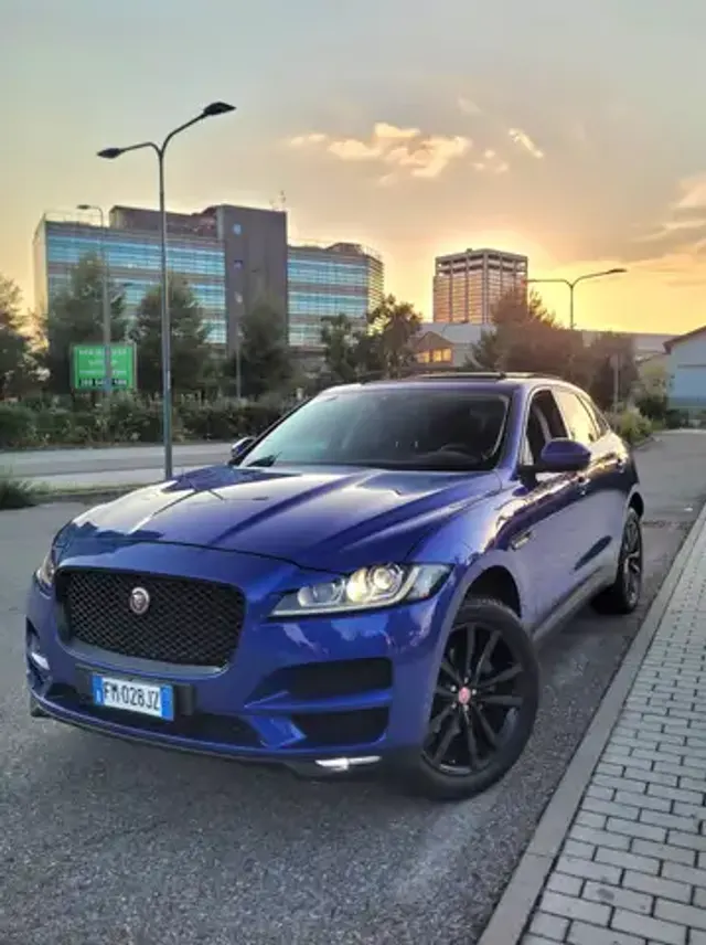 Jaguar F-Pace