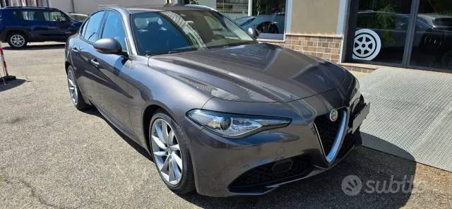 Alfa Romeo Giulia (2016)