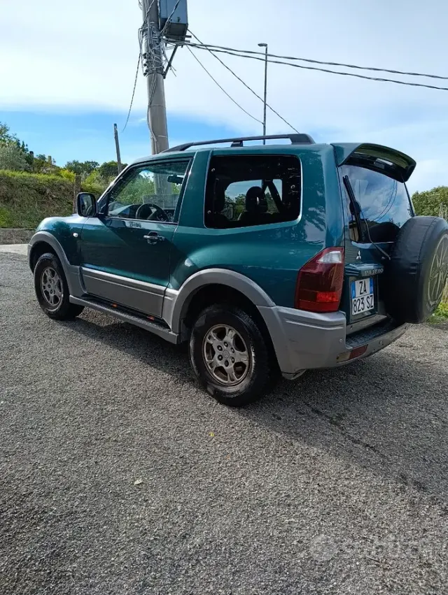 Mitsubishi Pajero (2000-2007)