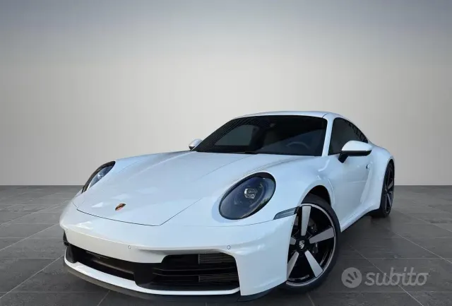 Porsche 911 (992)