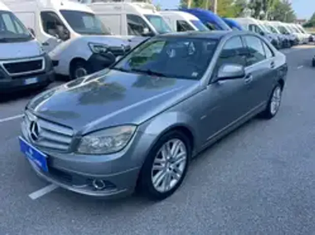 Mercedes-Benz C 220