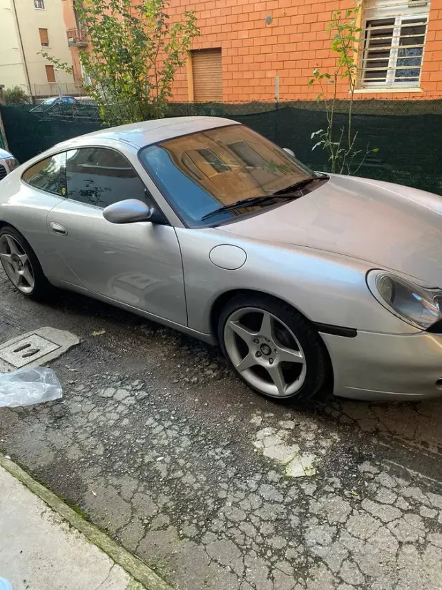 Porsche 911 (996)