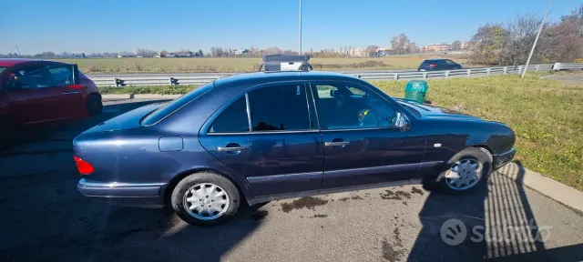 Mercedes-Benz Classe E (W/S210)