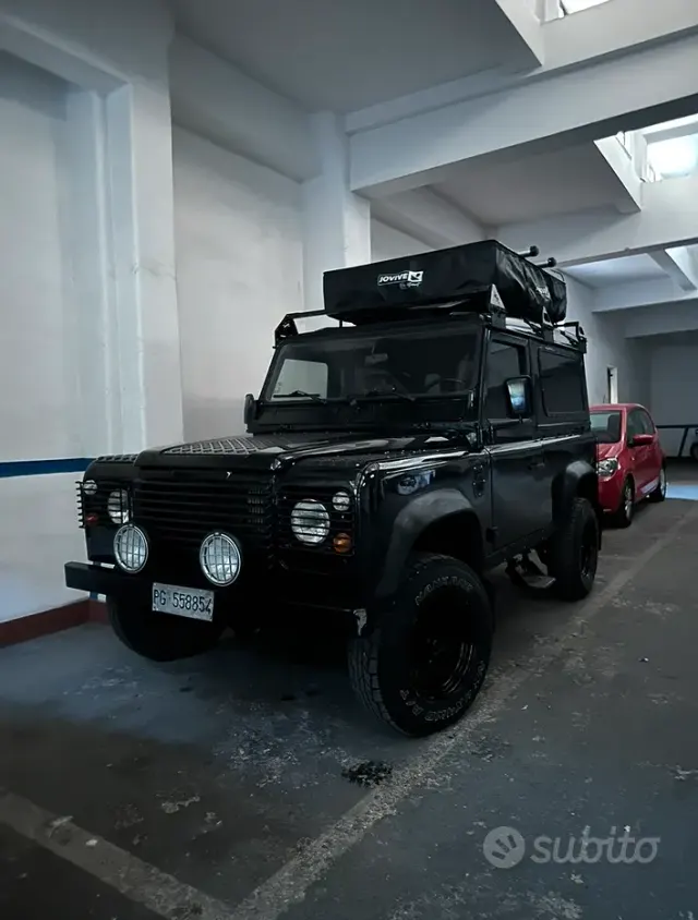Land Rover Defender