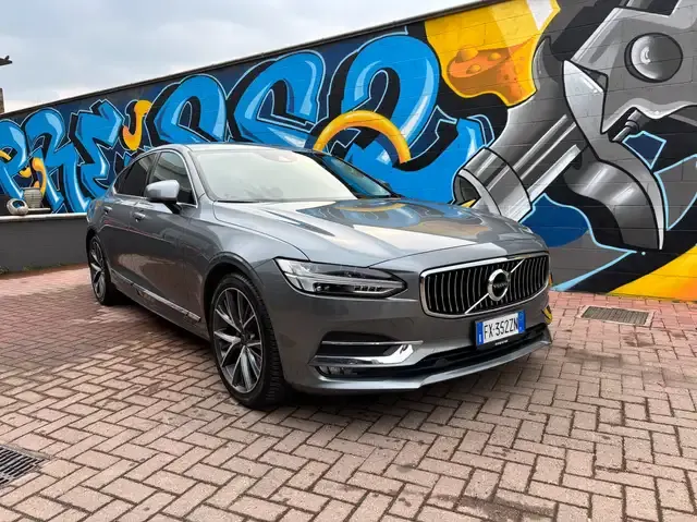 Volvo S90