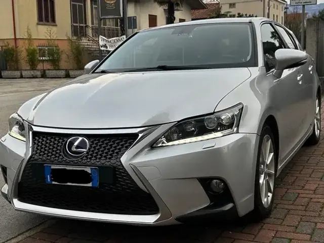 Lexus CT 200h