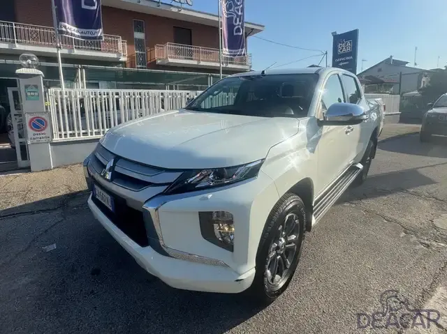 Mitsubishi null