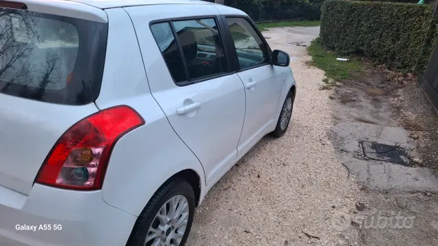 Suzuki Swift (2005-2010)