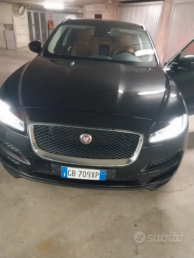 Jaguar F-Pace (X761)