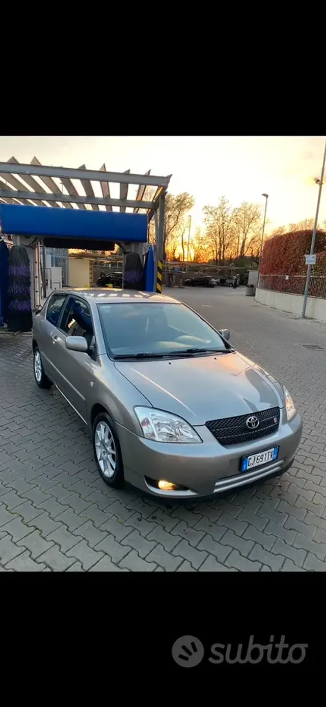 Toyota Corolla (2001-2004)