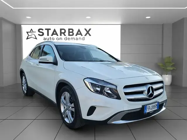 Mercedes-Benz GLA 200
