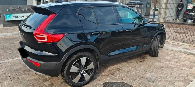 Volvo XC40 (2017-->)