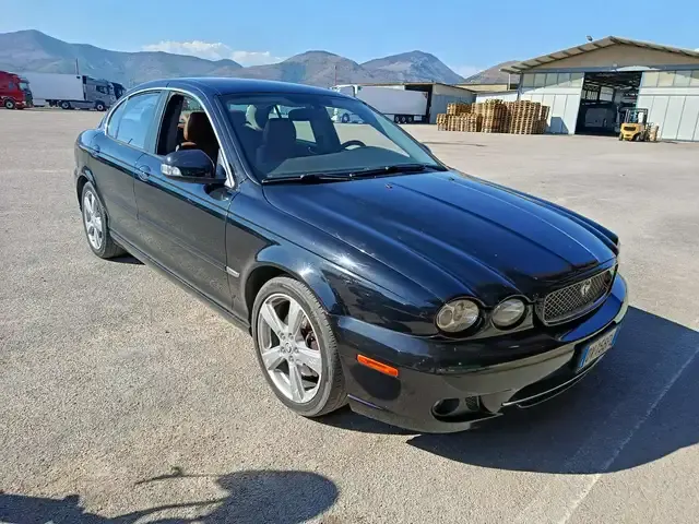 Jaguar X-Type