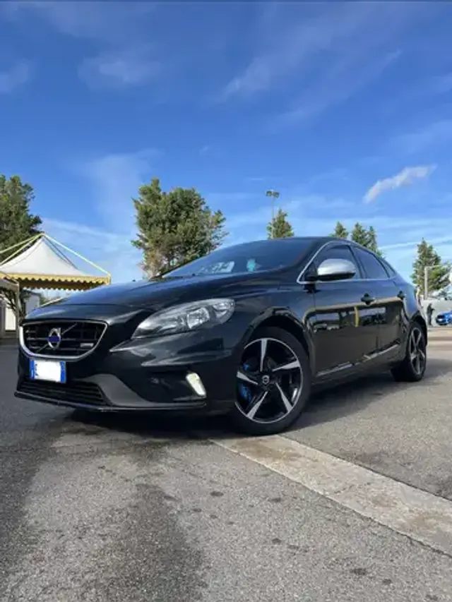 Volvo V40