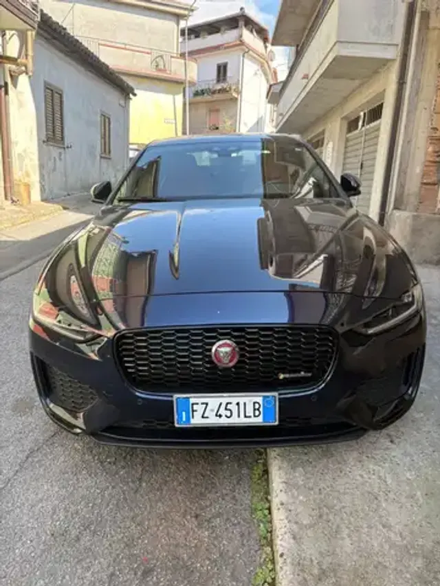 Jaguar XE