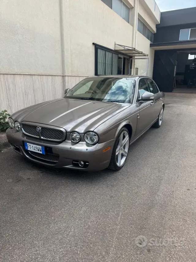 Jaguar XJ (X350-X358-X359)