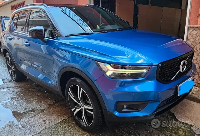 Volvo XC40 (2017-->)