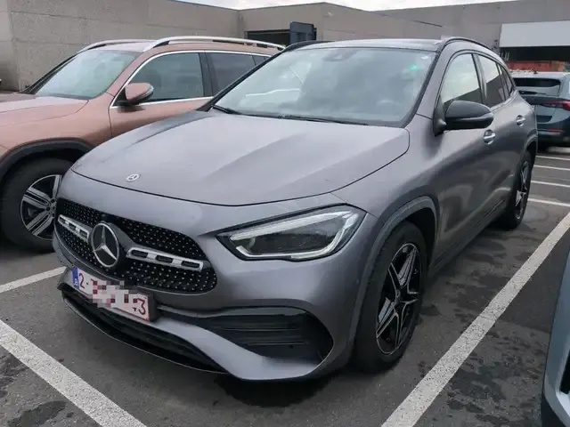 Mercedes-Benz GLA 180