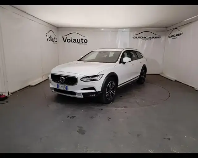 Volvo V90 Cross Country