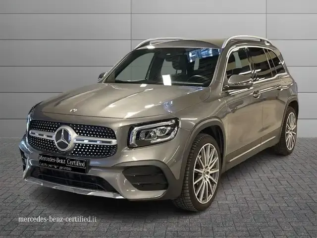 Mercedes-Benz GLB 200